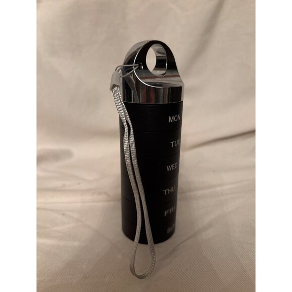 Stackable Weekly Pill Organizer Secret Stash Portable Design Keychain - Picture 3 of 9